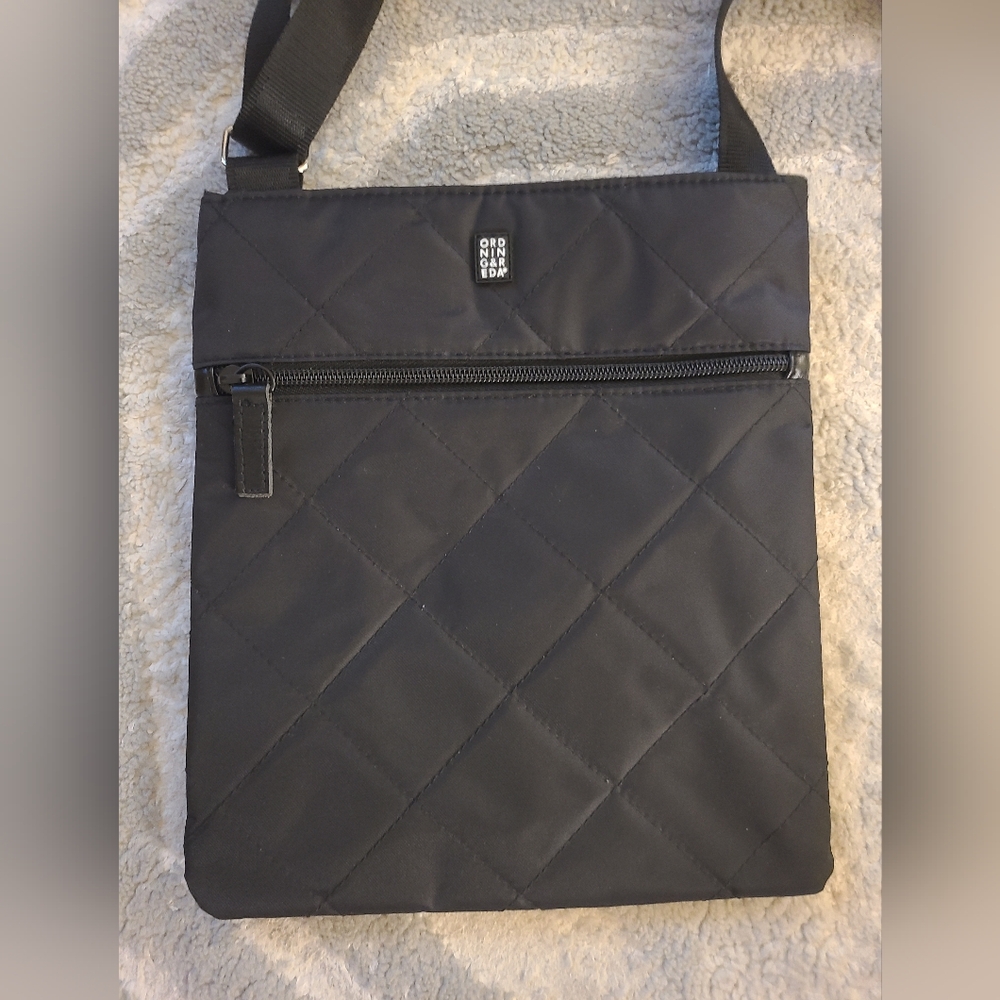 Ordnin&reda Black Quilted Crossbody Bag